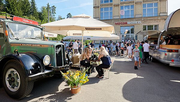 Jäggi+Hafter feiert 75-Jahre-Jubiläum mit Mitarbeitenden und Familien